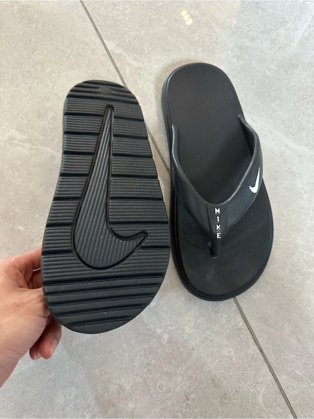 Nike lightweight flip